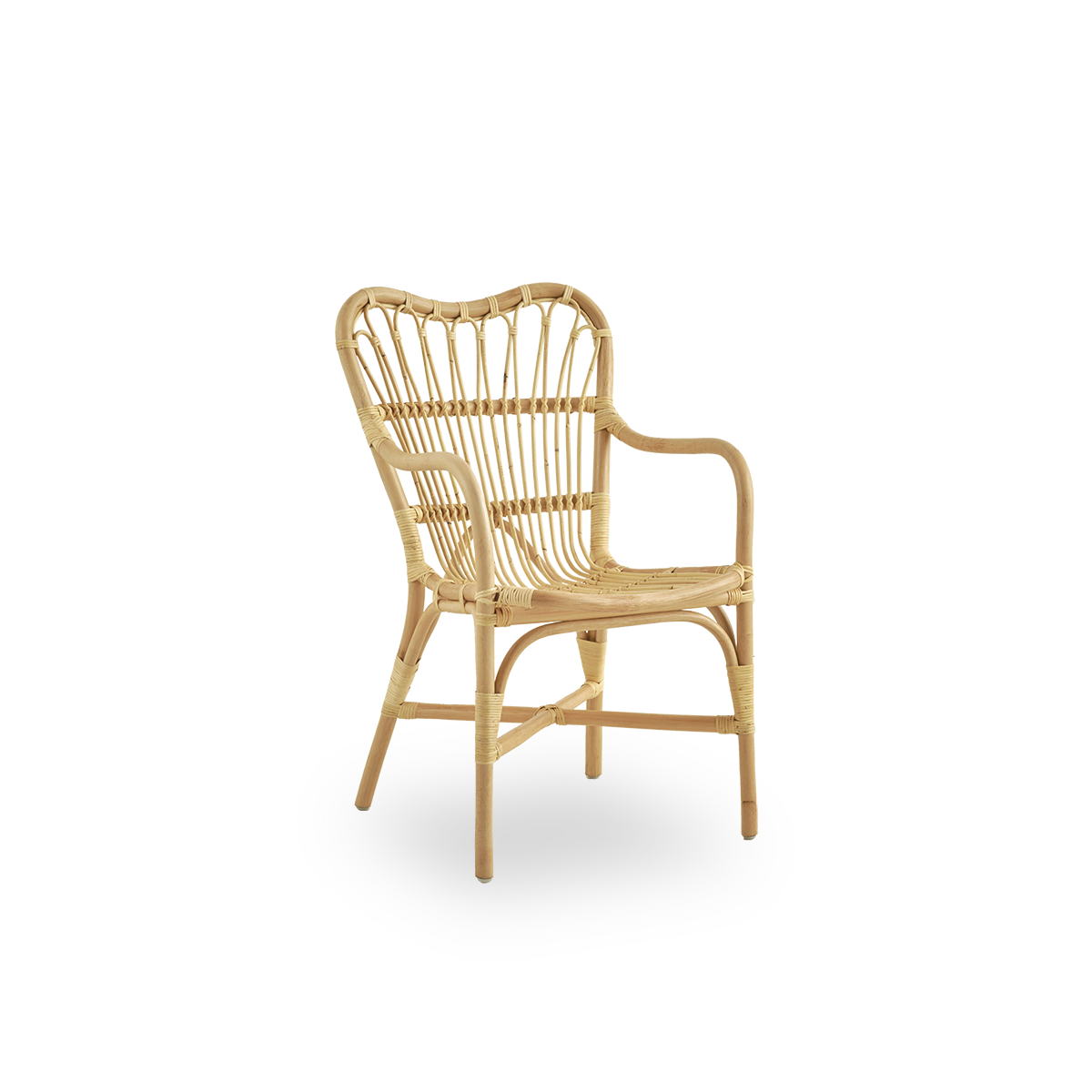 Esta es una imagen de detalle de Margret Dining Chair en natural rattan.