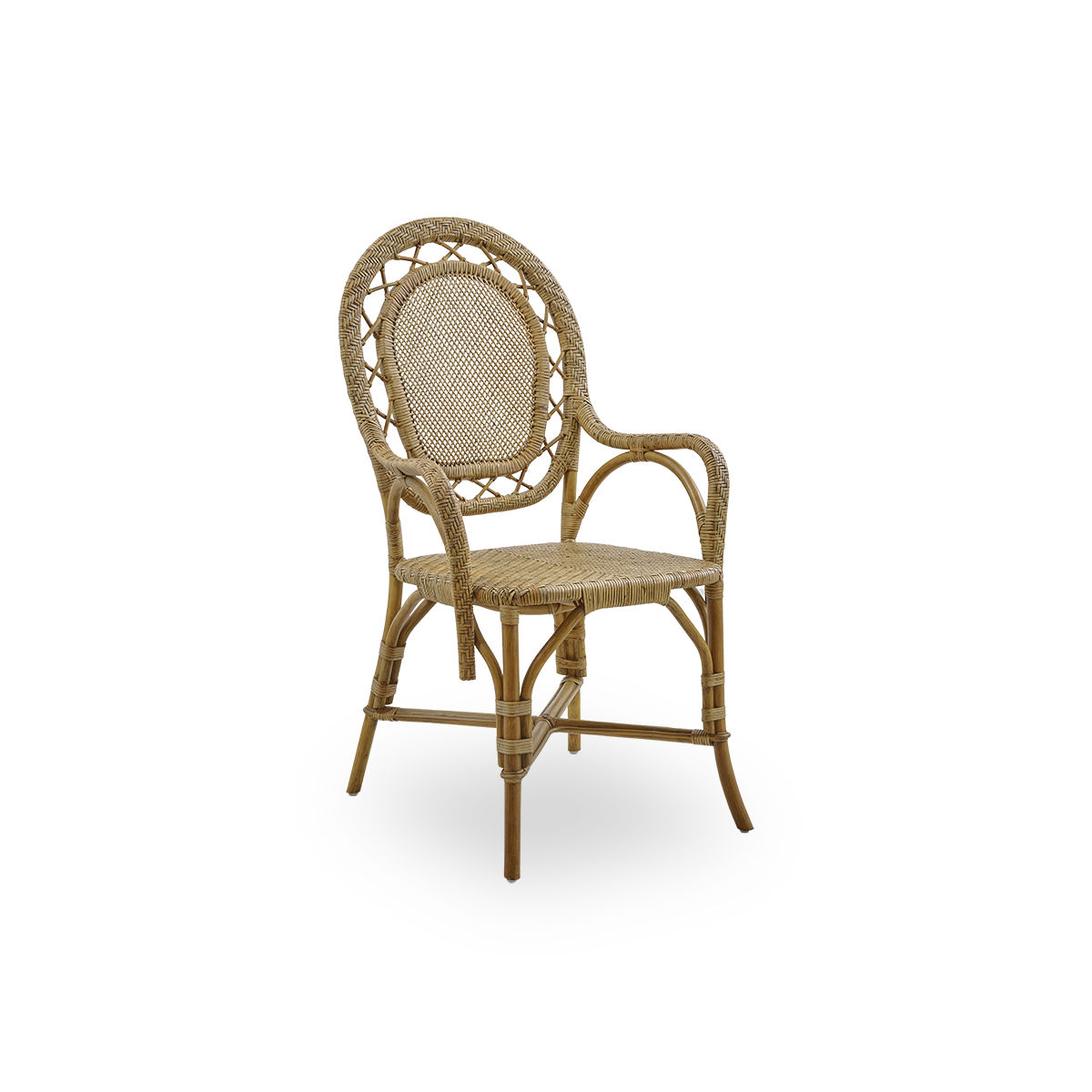 Vista lateral de la silla de comedor Romantica en color Antique Brown. Elegante y romántica silla de comedor de mimbre con respaldo redondo y asiento completamente tejido, con un encantador diseño danés. Hecha a mano con ratán de alta calidad de Indonesia