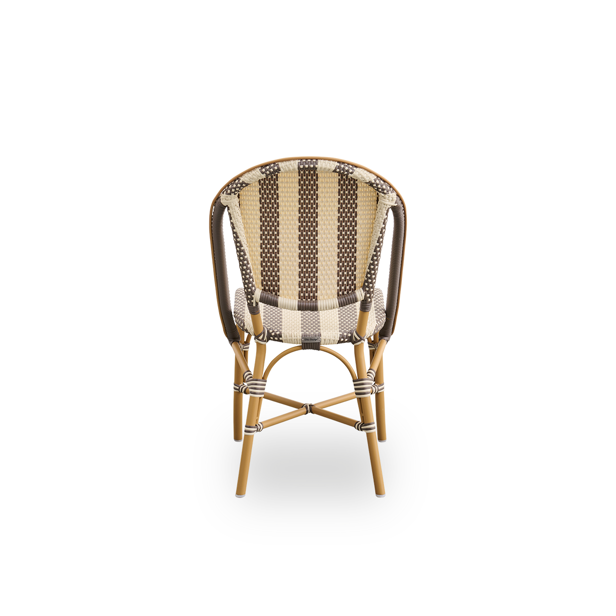 Vista trasera sencilla de la silla de comedor exterior Sofie, inspirada en el estilo de los cafés franceses. Estructura de aluminio en color Almond con asiento y respaldo completamente tejidos, hechos a mano en ArtFibre con un patrón de rayas anchas en lo