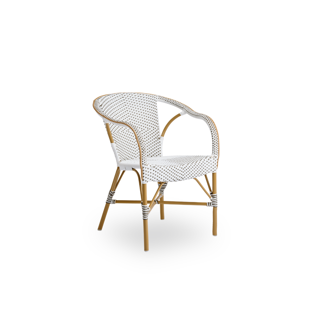 Vista lateral de la silla de comedor exterior Madeleine con brazos. Estructura de aluminio color almendra con asiento y respaldo tejidos en ArtFibre marrón con puntos blancos.