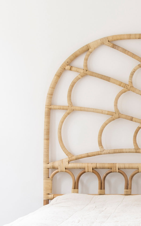 Esta es una imagen de detalle de Celia cabecero en natural rattan.