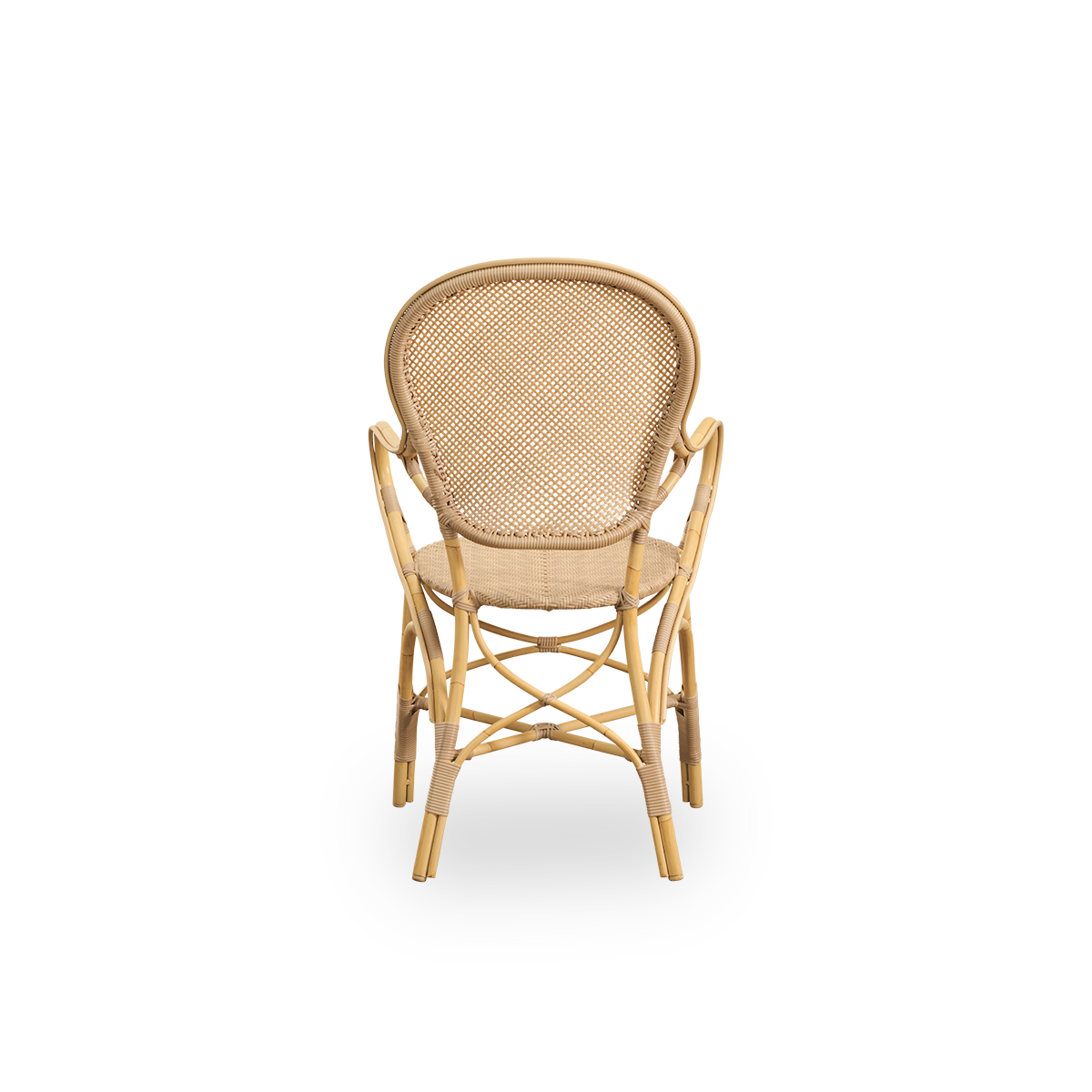 Vista desde atrás de la silla de comedor exterior Rossini con reposabrazos en color natural. Silla elegante con respaldo redondo y reposabrazos en un diseño sencillo. Estructura de aluminio con aspecto de ratán y asiento y respaldo tejidos en ArtFibre.