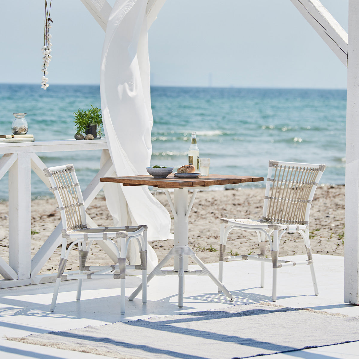 Mesa de café Nicole | Teca 70x70 cm