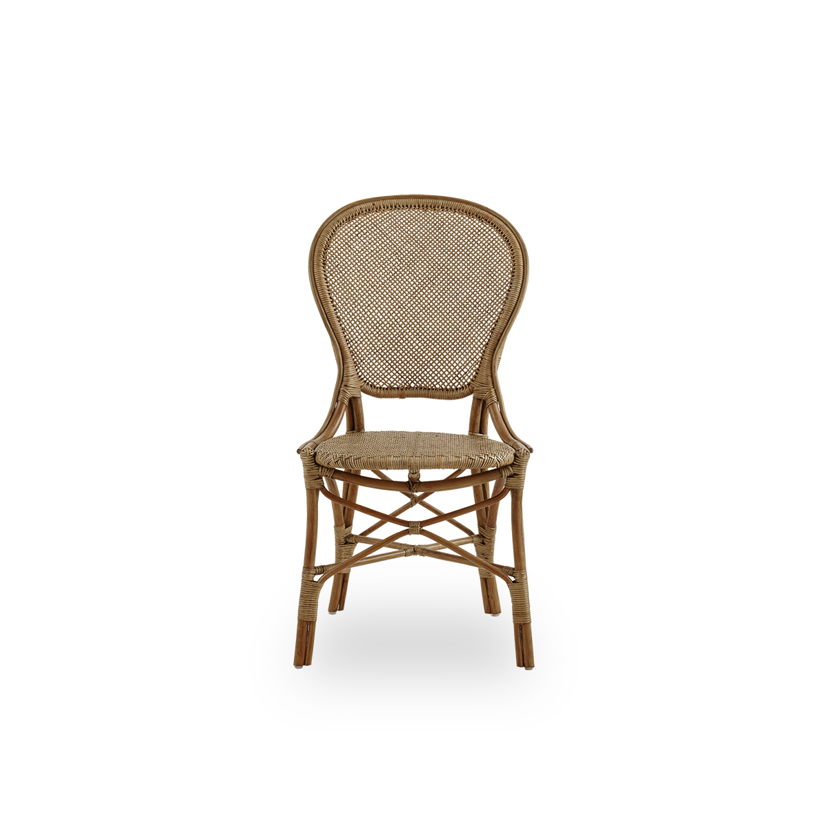 Vista frontal de la silla de comedor Rossini en color marrón antiguo.
Silla de mimbre elegante con respaldo redondo en un diseño sencillo. Hecha a mano con ratán de alta calidad.