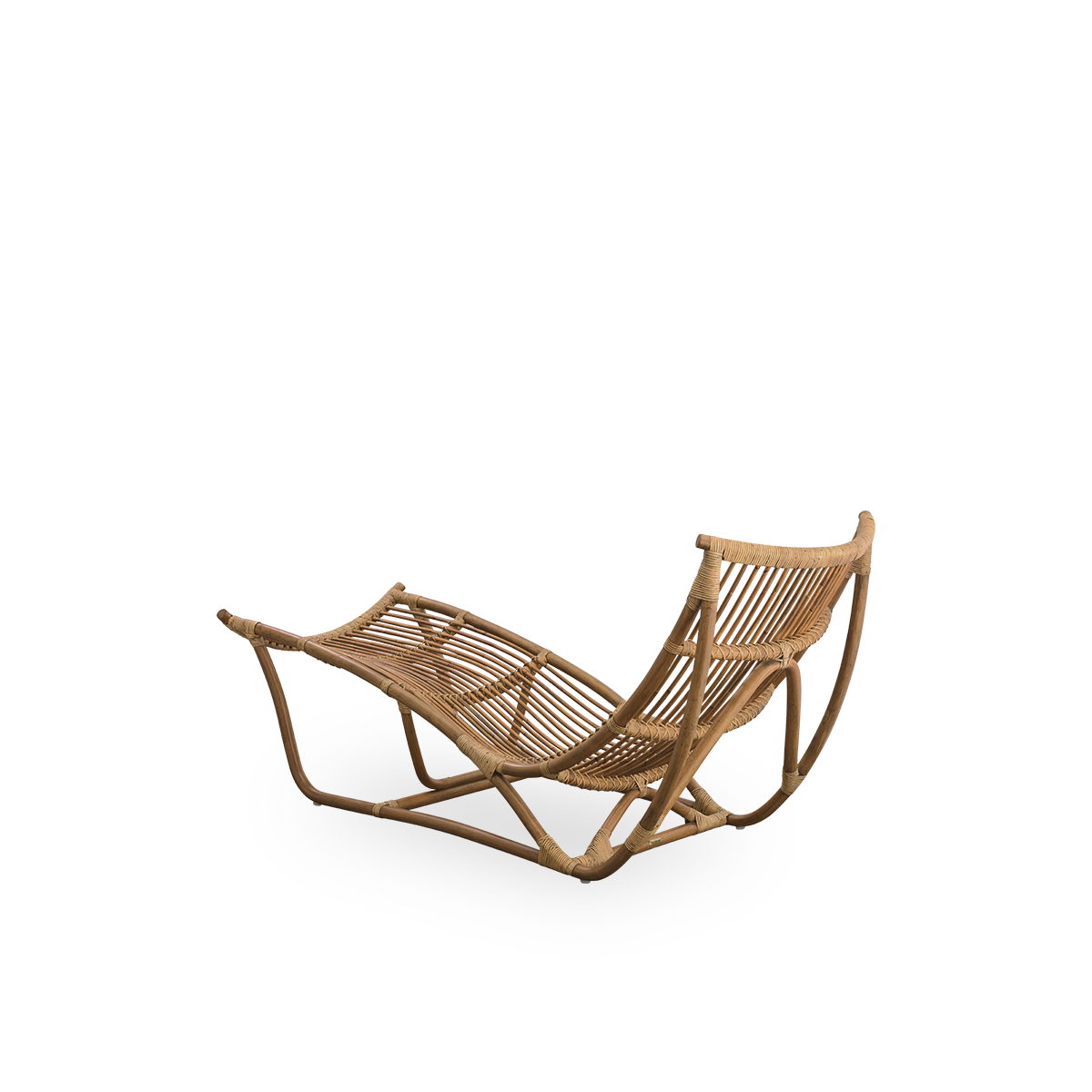 Vista trasera del diván Michelangelo en color ratán marrón antiguo.
Hecho a mano con ratán indonesio de alta calidad.