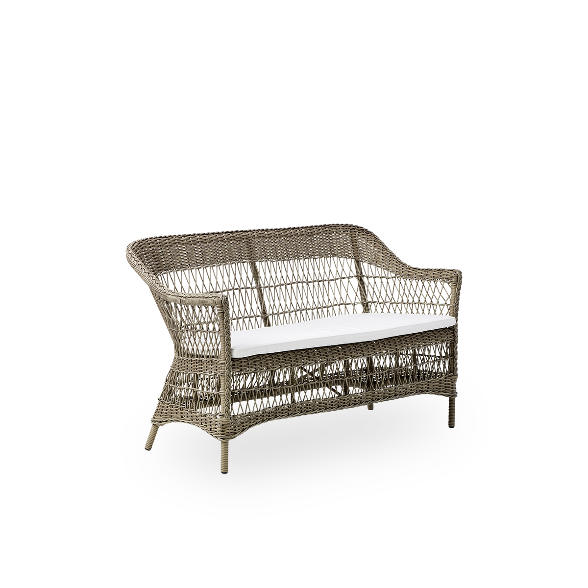 Vista lateral del sofá exterior Charlot de 2 plazas en color Antique Grey, un sofá exterior totalmente tejido al estilo colonial británico, hecho a mano con ArtFibre sobre estructuras de aluminio duraderas.