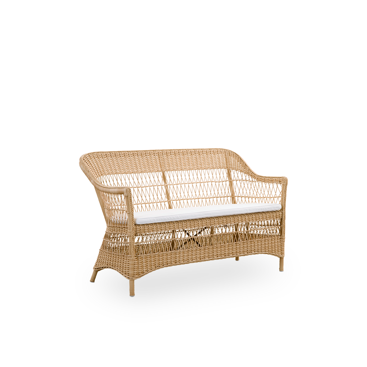 Vista lateral del sofá exterior Charlot de 2 plazas en color natural, un sofá exterior totalmente tejido al estilo colonial británico, hecho a mano con ArtFibre sobre estructuras de aluminio duraderas.