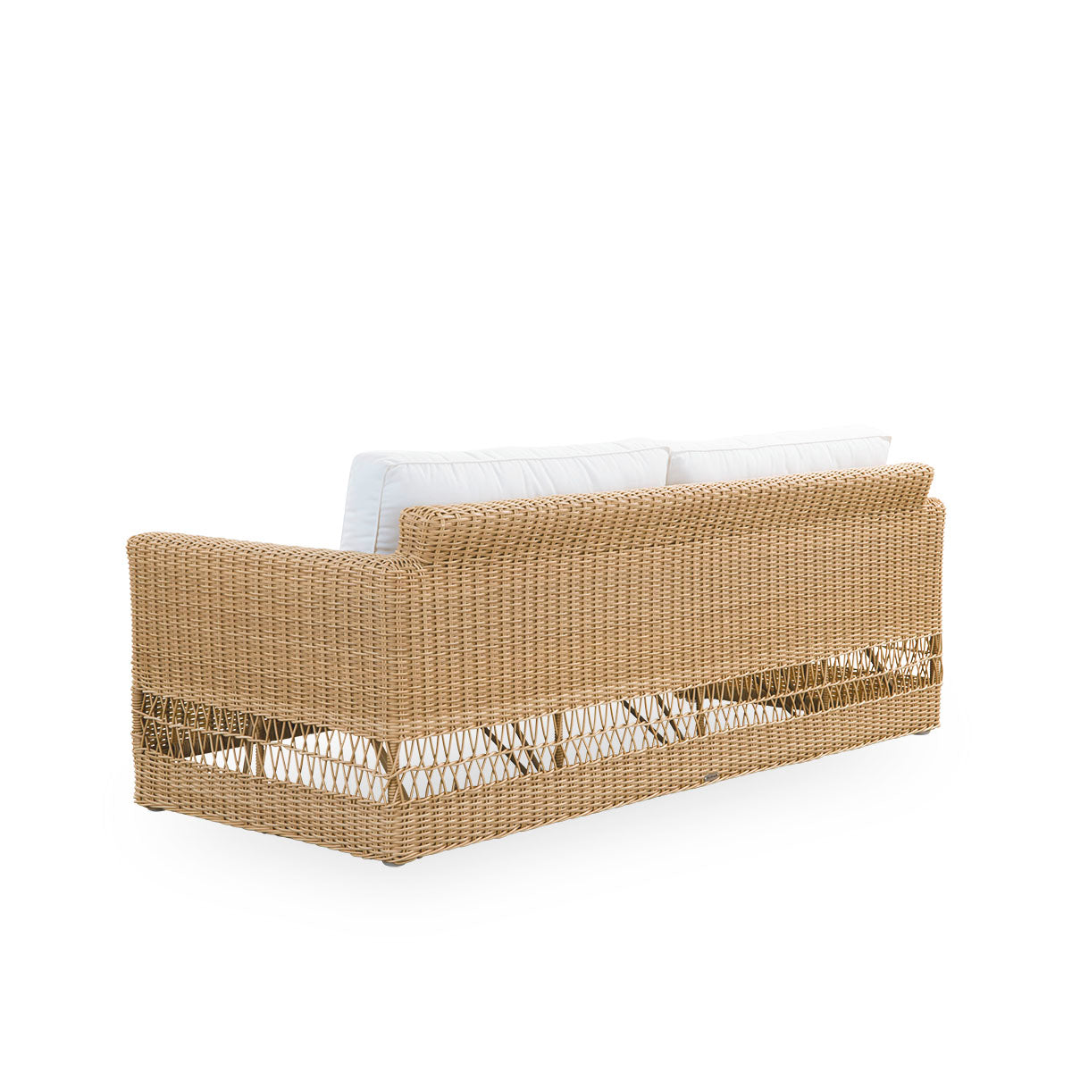 Vista desde atrás del sofá de exterior Carrie en color natural. Sofá cuadrado y robusto de tres plazas con estructura de aluminio completamente trenzada con ArtFibre.