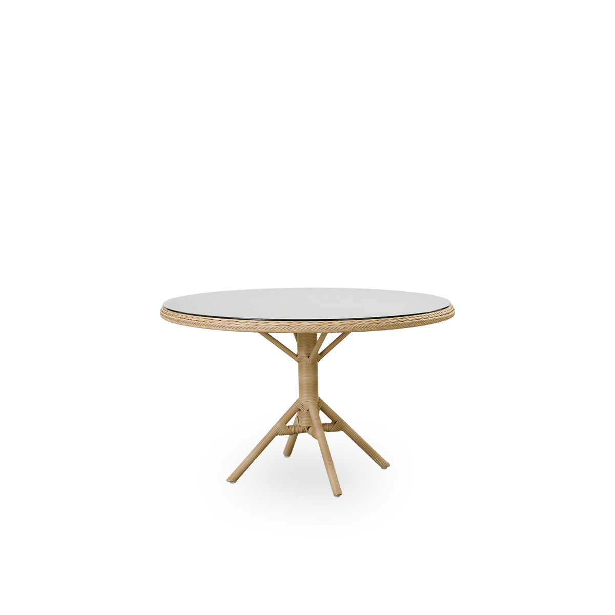 Vista lateral de la mesa de comedor Grace para exterior en color Natural, estilo colonial británico. Estructura de aluminio completamente tejida con ArtFibre, con tapa de vidrio suelta.