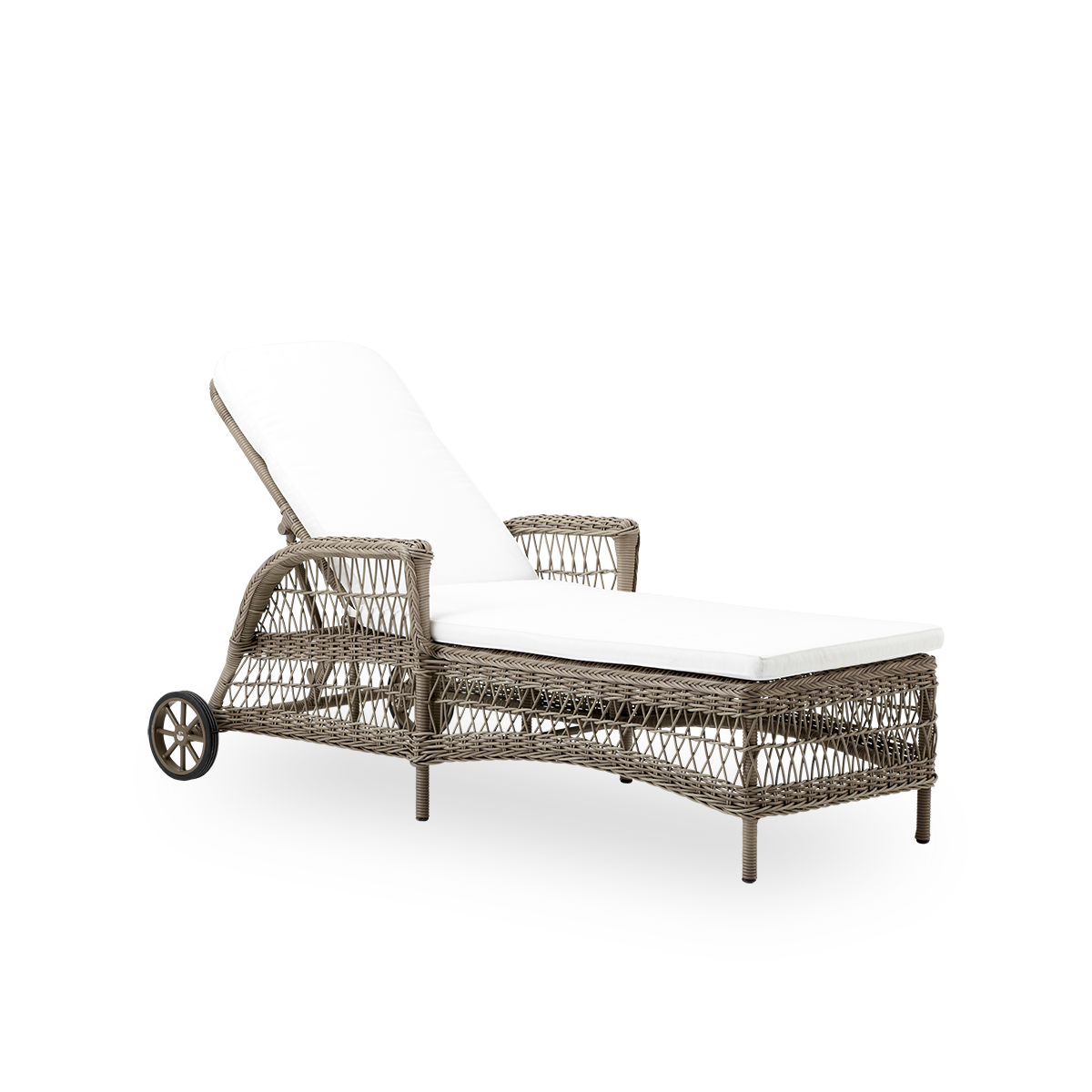 Vista lateral de la tumbona Daisy en color Antique Grey. Tumbona totalmente tejida con respaldo ajustable y ruedas, inspirada en el estilo colonial británico. Estructura de aluminio tejida con ArtFibre.