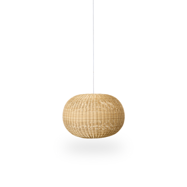 Pantalla de lámpara exterior Tangelo, diseñada por Darcy Clarke, tamaño Medio, Ø49 cm. Hecha a mano en ArtFibre resistente a la intemperie con estructura interna de acero que le proporciona buen peso y estabilidad.