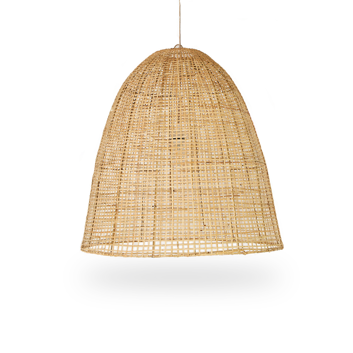 Pantalla de lámpara de showroom hecha a mano con ratán de alta calidad de Indonesia. Pantalla grande con tejido abierto de ratán, altura 70 cm.