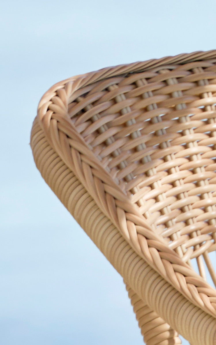 Esta es una imagen de detalle de Charlot silla en natural ArtFibre Aluminium.