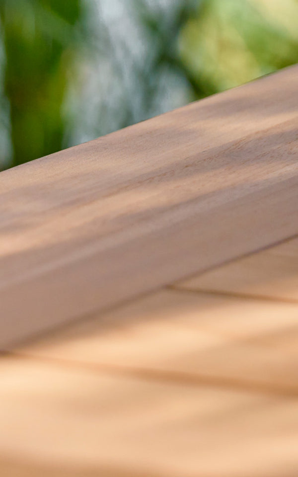 Esta es una imagen de detalle de Colonial mesa 300 en outdoor Teak.