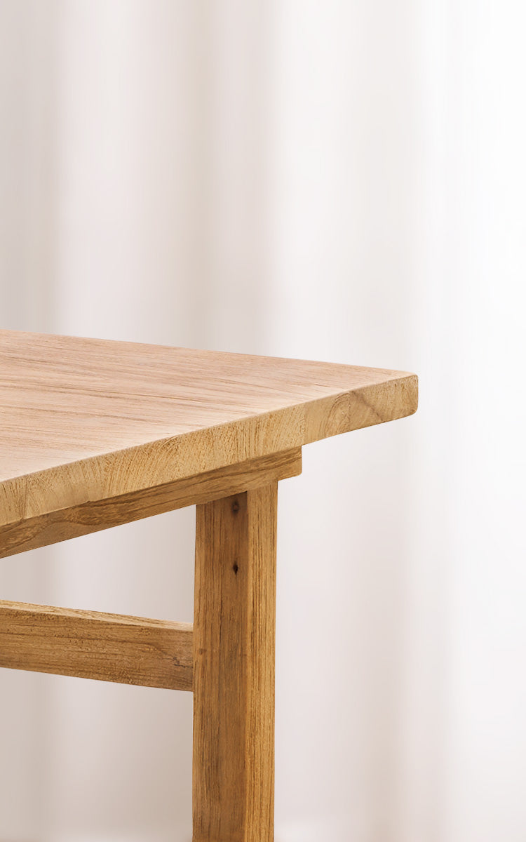 Mesa auxiliar de teca Alfred