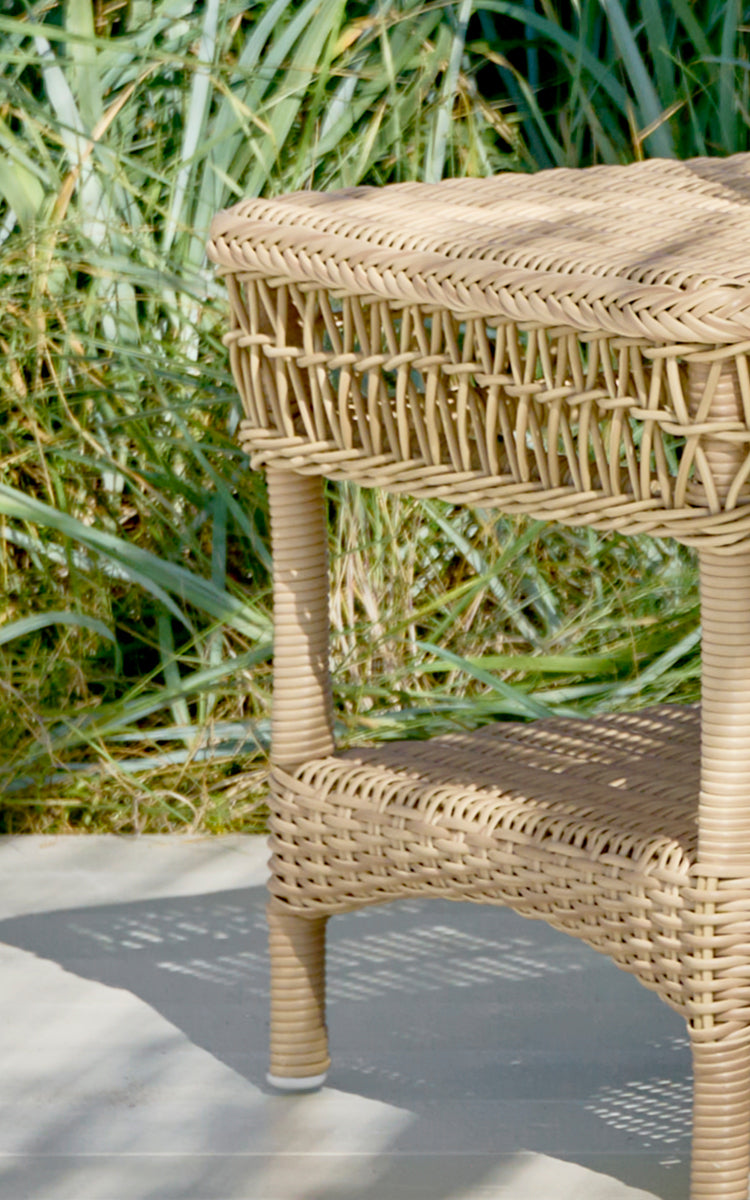 Esta es una imagen de detalle de Susy mesa auxiliar en natural ArtFibre Aluminium.