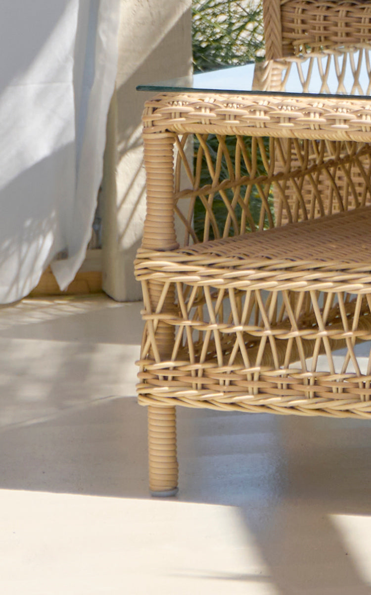 Esta es una imagen de detalle de Hazel mesa de centro en natural ArtFibre Aluminium.