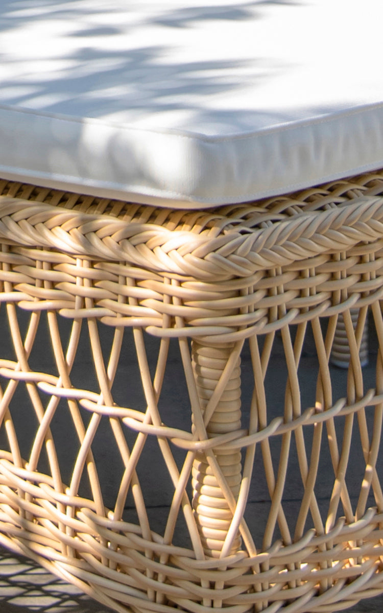 Esta es una imagen de detalle de Daisy tumbona en natural ArtFibre Aluminium.