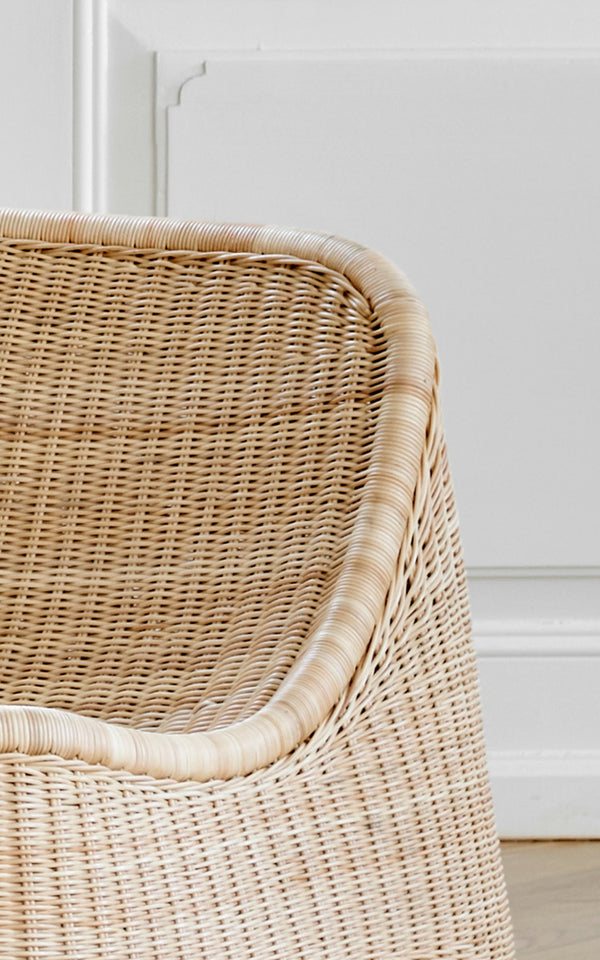 Esta es una imagen de detalle de Chill sillón lounge en natural core weave Rattan frame.