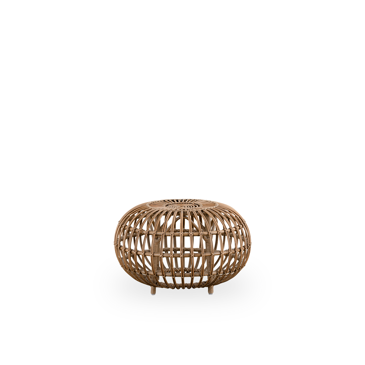 Vista lateral del puf grande Ø65 cm, diseñado por Franco Albini & Franca Helg. Hecho a mano con ratán de alta calidad en color Antique Brown.