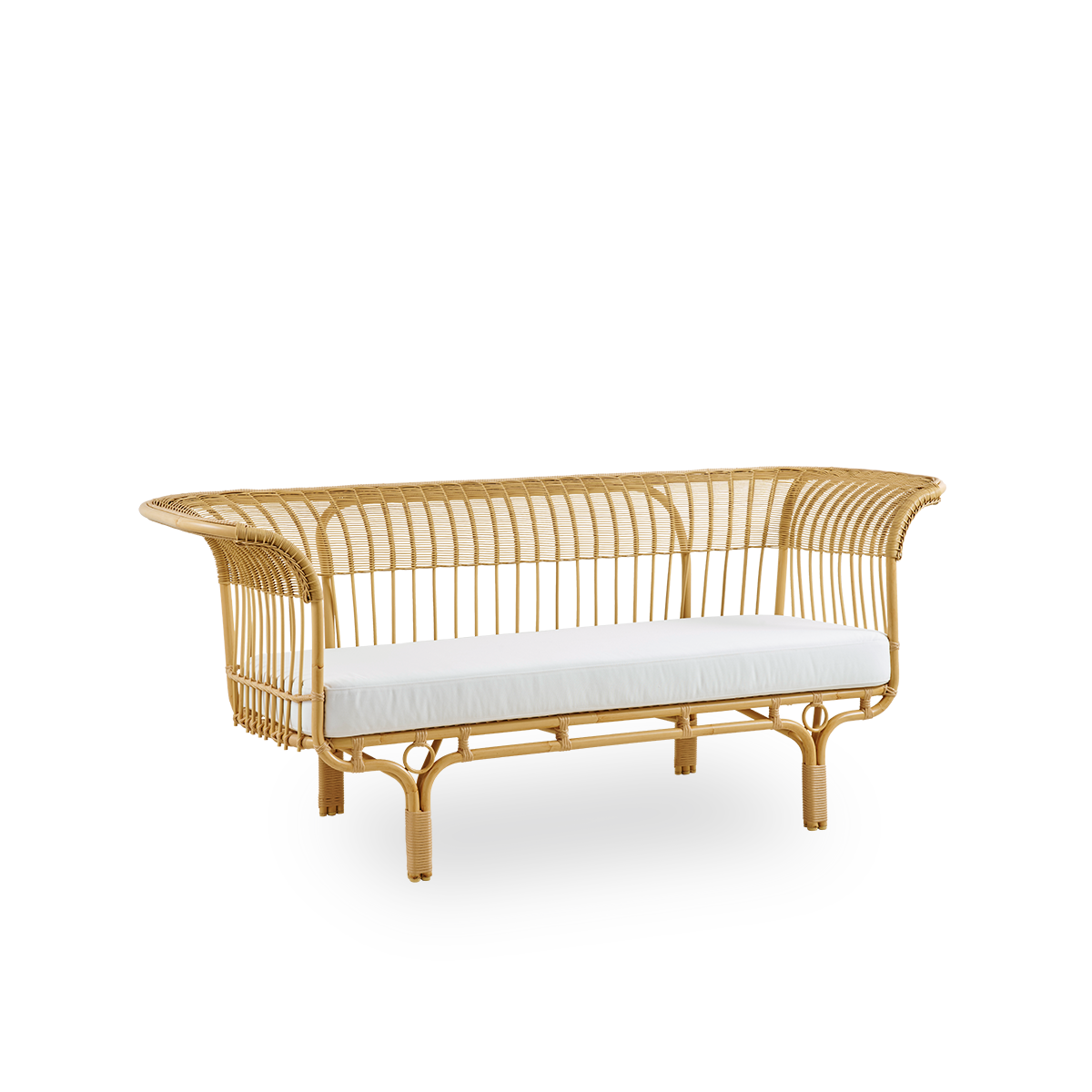 Vista lateral del sofá exterior Belladonna en estilo ratán, diseñado por Franco Albini y Franca Helg. El sofá tiene una expresión elegante con patas delgadas y un asiento majestuoso con numerosos detalles de tejido ArtFibre sobre una estructura de alumini