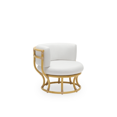 Vista lateral de la silla lounge exterior Coco con apariencia de ratán, diseñada por Nanna Ditzel. El diseño se basa en círculos perfectos y tiene una estructura de aluminio con detalles tejidos en ArtFibre.