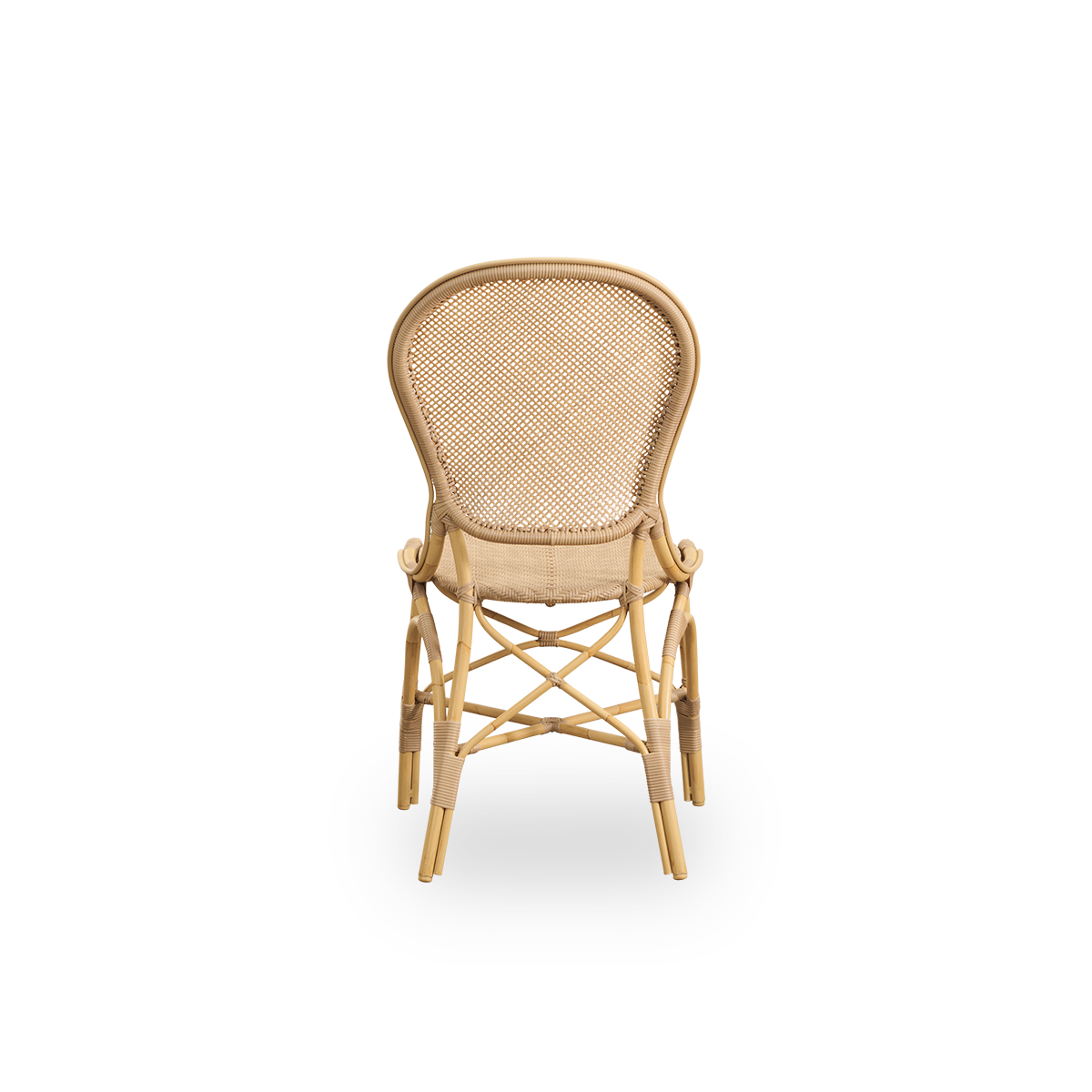 Vista trasera sencilla de la silla de comedor exterior Rossini en color Natural. Silla elegante con respaldo redondo de diseño sencillo. Estructura de aluminio con apariencia de ratán y asiento y respaldo tejidos en ArtFibre.