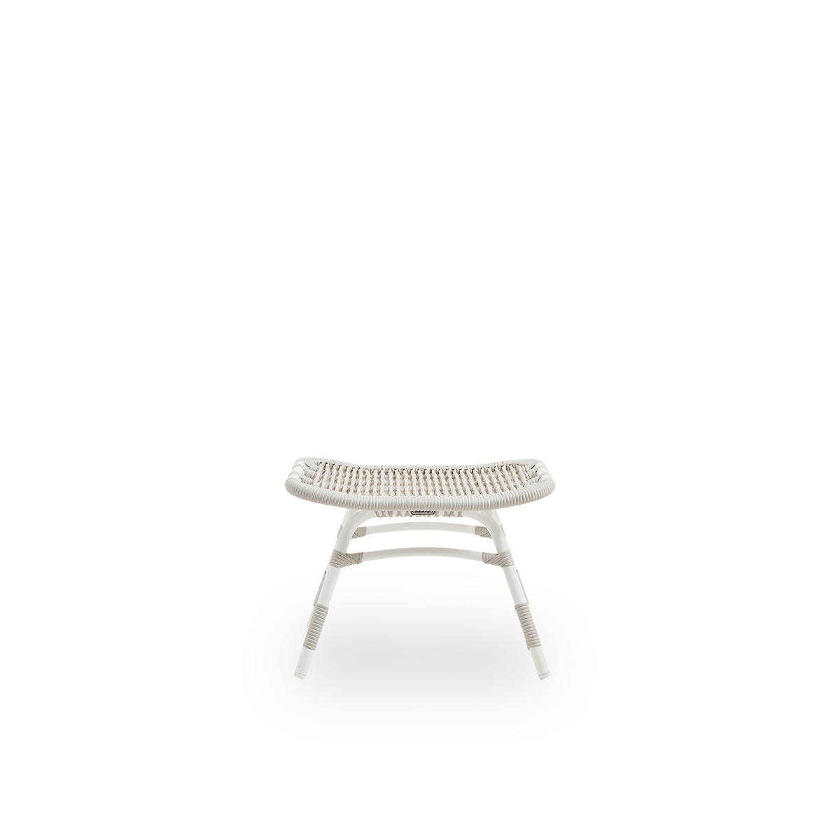 Vista frontal del taburete exterior Monet en color Dove White.
Estructura de aluminio con detalles tejidos de ArtFibre.