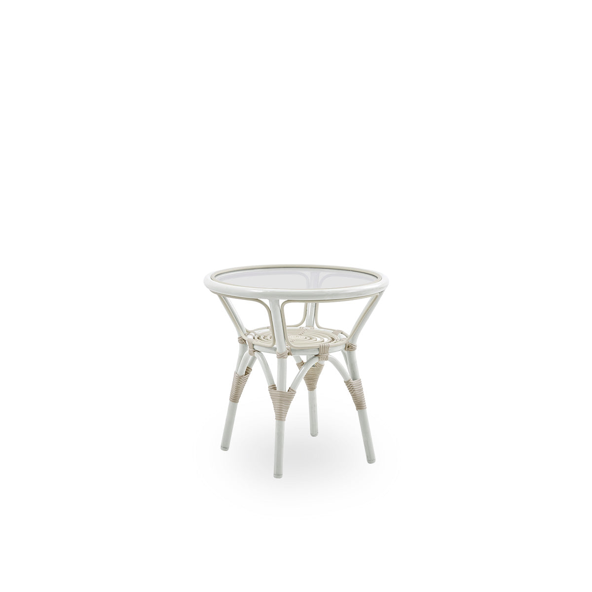 Vista lateral de la mesa auxiliar exterior Tony con tapa de vidrio templado de 8 mm fijada dentro del marco de la mesa. Estructura de aluminio en color blanco y revestida con ArtFibre.