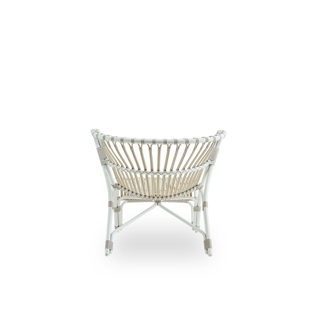 Plain back view of Fox Exterior lounge chair in dove white color, award-winning design by Viggo Boesen, low curvy lounge chair with hand-bent aluminium frame and ArtFibre windings.